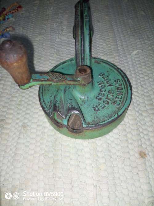 Spongs Bean slicer vintage made in England