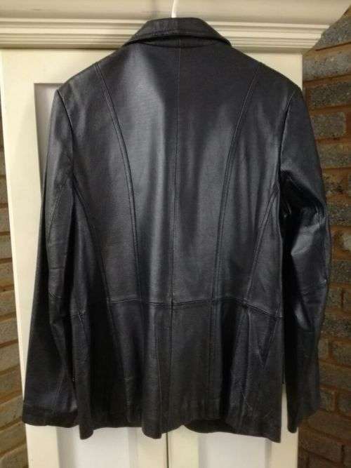 Leather Jacket - Ladies -  Black - Medium