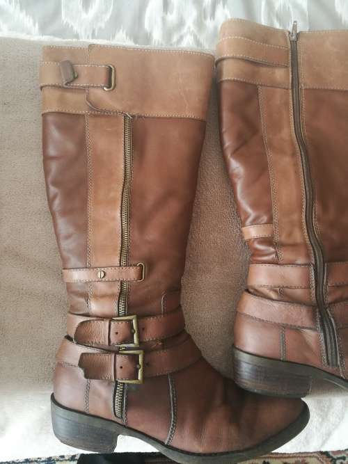 Boots Genuine Leather Greencross Ladies boots size 8 was sold for 399.00 on 25 Jun at 13 01 by Colourfool Trading Post in Port Elizabeth ID 347161554