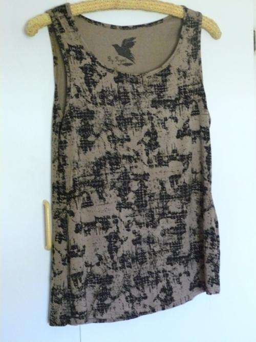 Ladies stretch top - Size XL