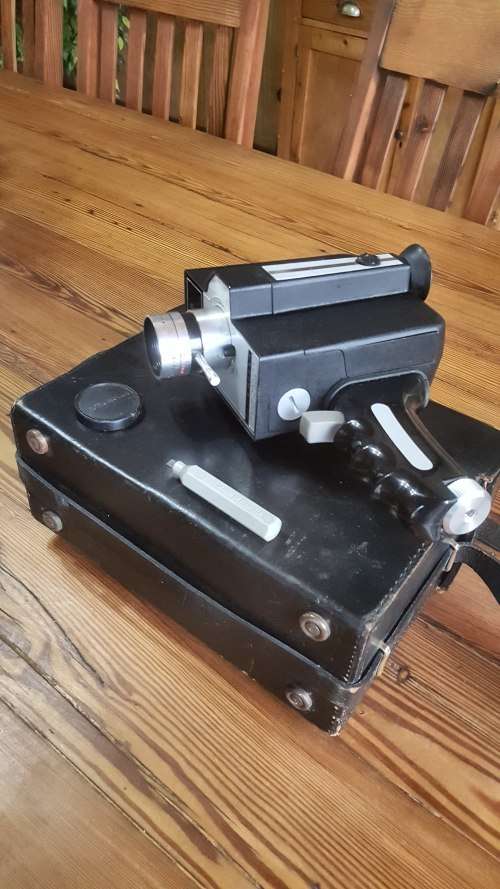 Vintage Bell & Howell 8mm Video Camera (SALE MUST GO ITEM !!!)