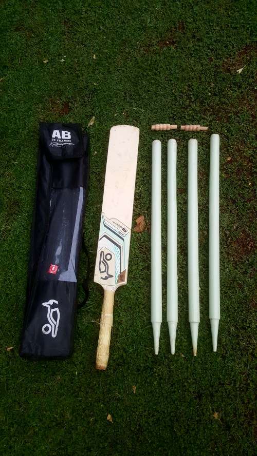 Kookaburra Cricket Set
