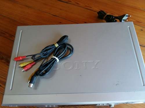 Sony VHS Vcr (no remote)