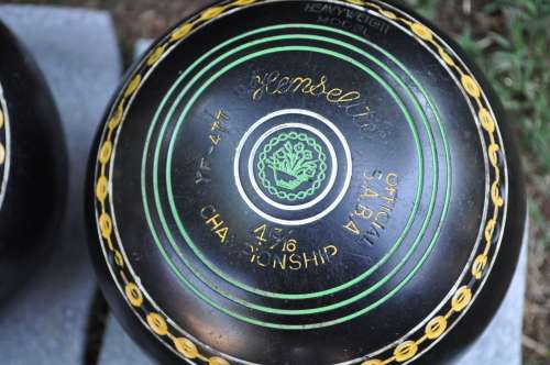 Henselite Size 2 (4 13/16) Lawn bowls