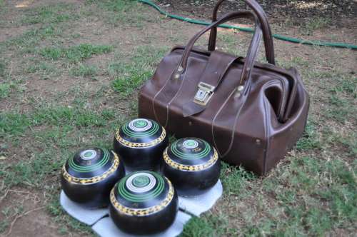 Henselite Size 2 (4 13/16) Lawn bowls