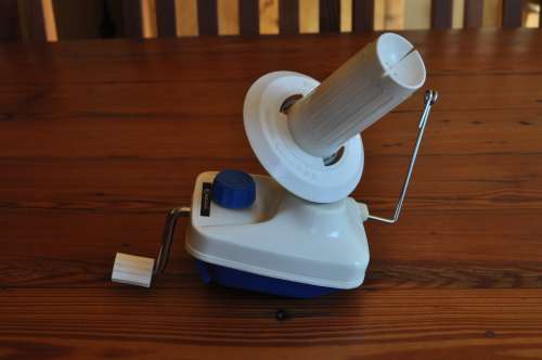 Empisal Wool Winder