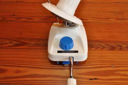 Empisal Wool Winder