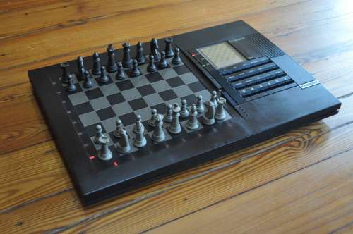 Vintage Kasparov Simultano Chess Computer
