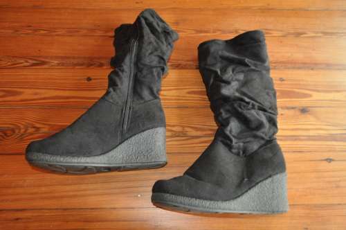 Ladies Size 4 Boots