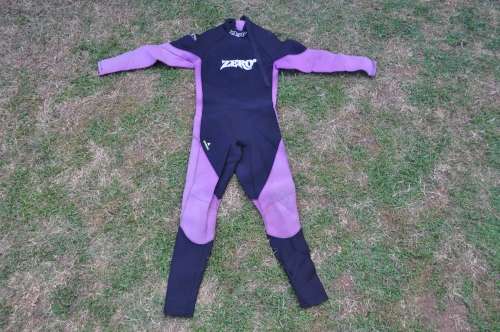 Zero Wetsuit Size Small Medium