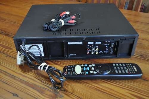 Philips 6 Head Hi-Fi Stereo VHS Video Cassette Recorder Player With Remote