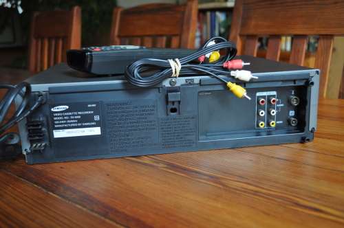 Samsung 6 Head VHS Video Cassette Recorder With Remote
