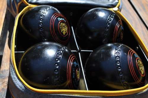 Henselite Lawn Bowls Size 6 Heavy In Bag