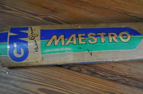 Gunn and Moore Maestro Five Star Old School Cricket Bat
