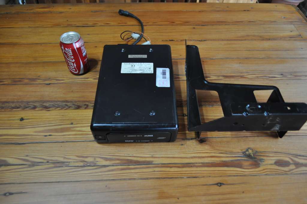 BMW 6 Disc CD Changer With Bracket