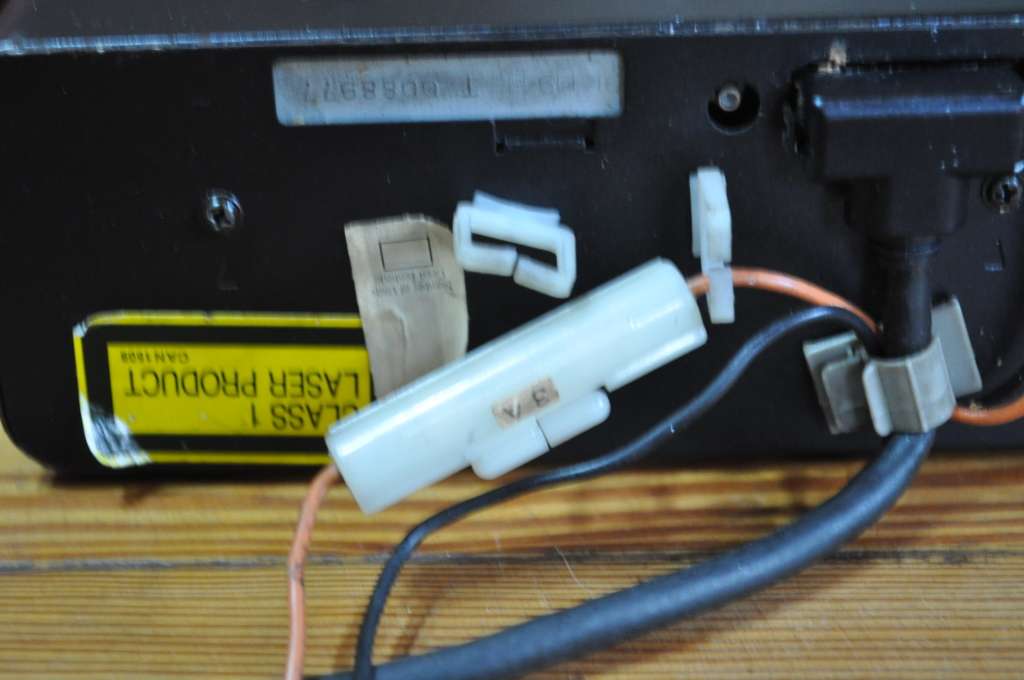 BMW 6 Disc CD Changer With Bracket