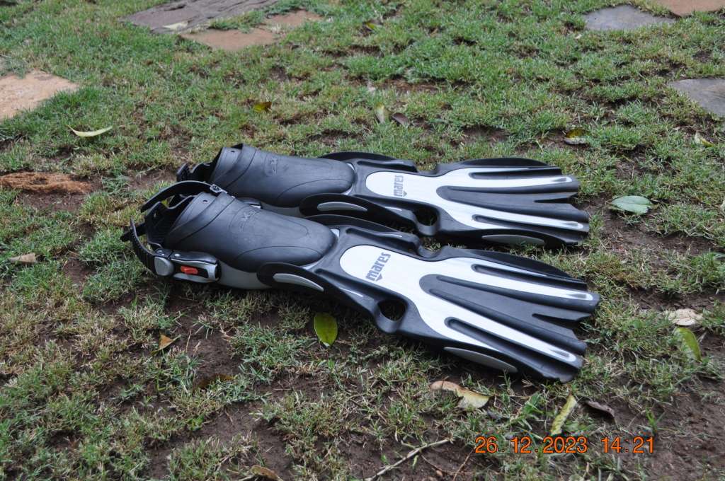 Mares Volo Race Fins Size XL