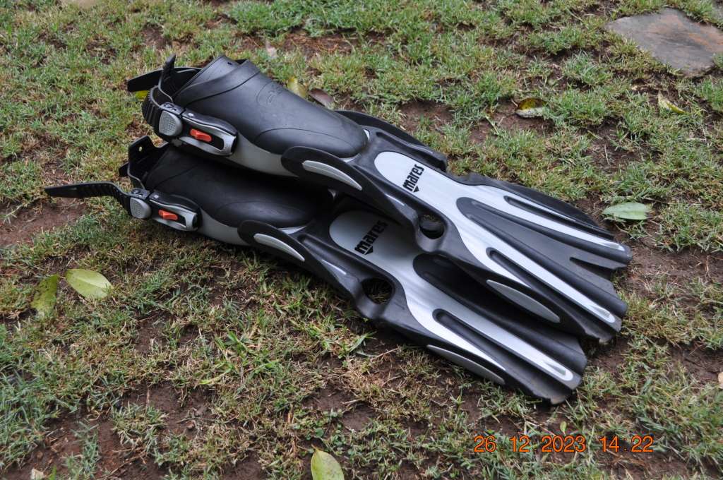 Mares Volo Race Fins Size XL