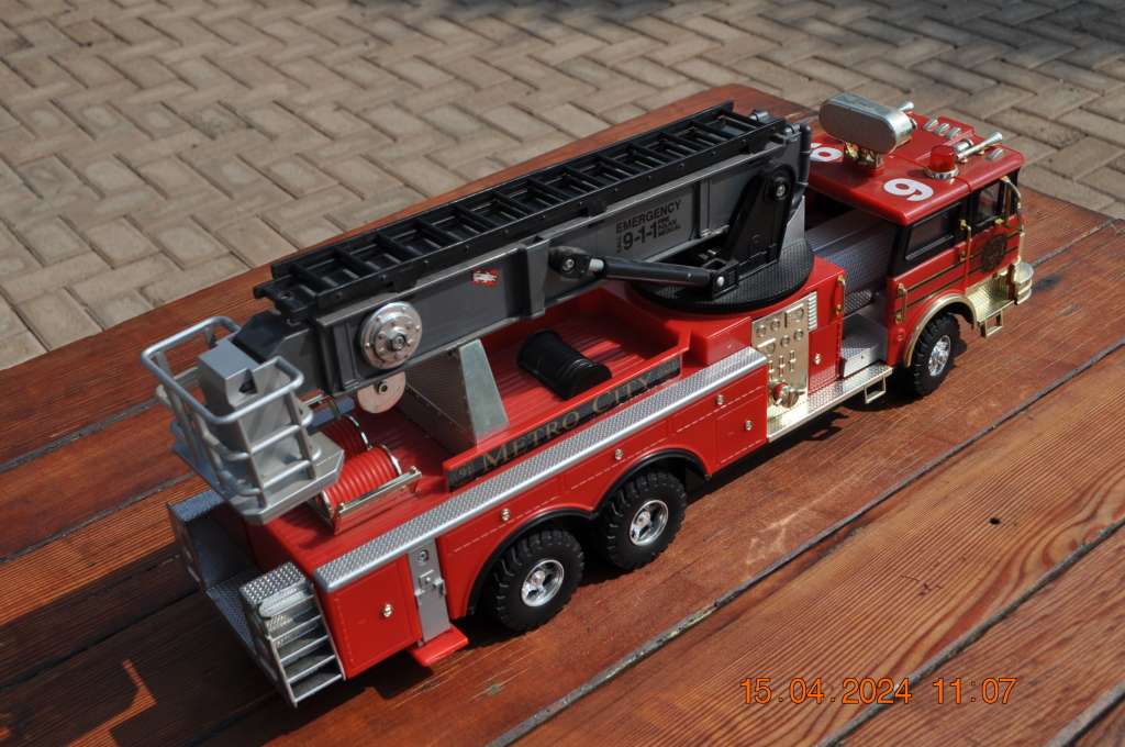 Toy Fire Truck (selling as is)
