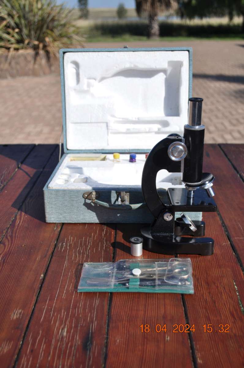 Vintage COC Microscope In Wooden Box