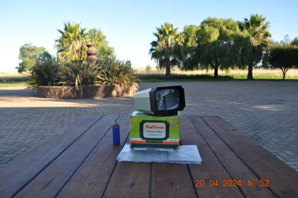 Vintage Portable Slide Viewer In Box