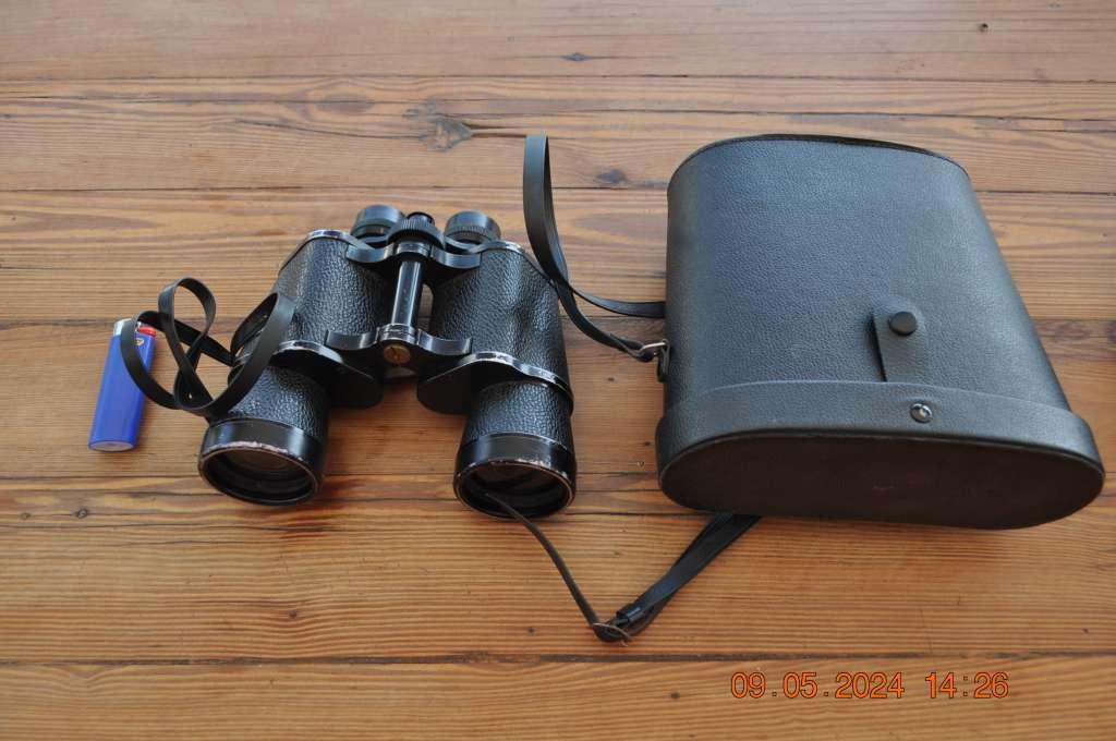 Vintage Binoculars 10 x 50 In Leather Carry Case