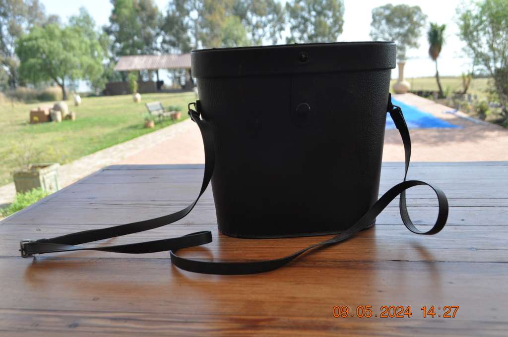 Vintage Binoculars 10 x 50 In Leather Carry Case