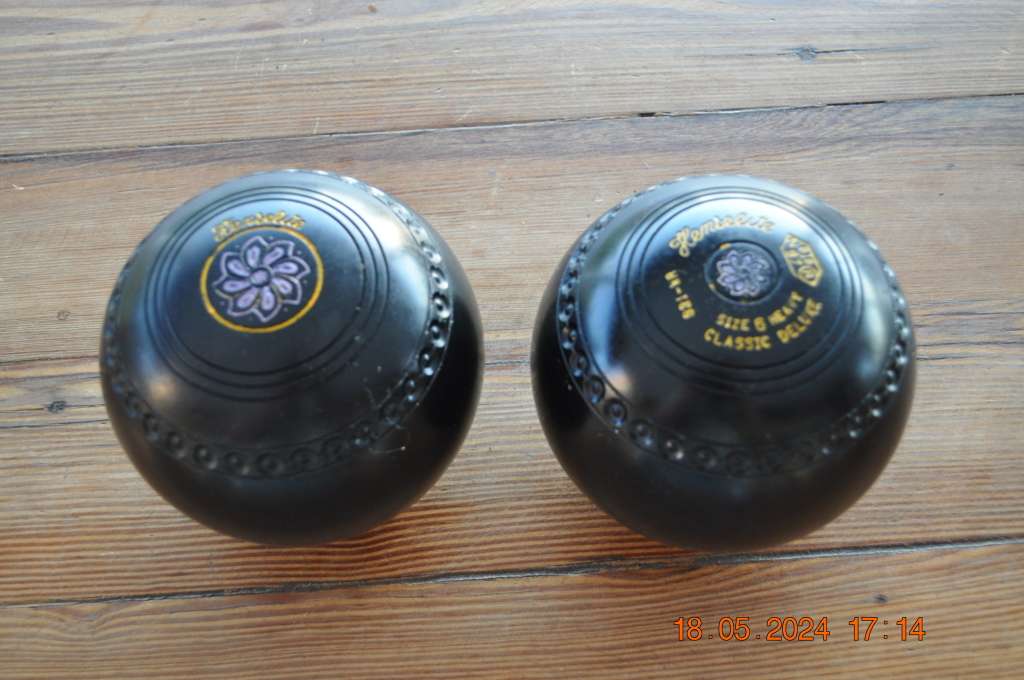 Henselite Size 6 Super Grip Lawn Bowls Set Of Two