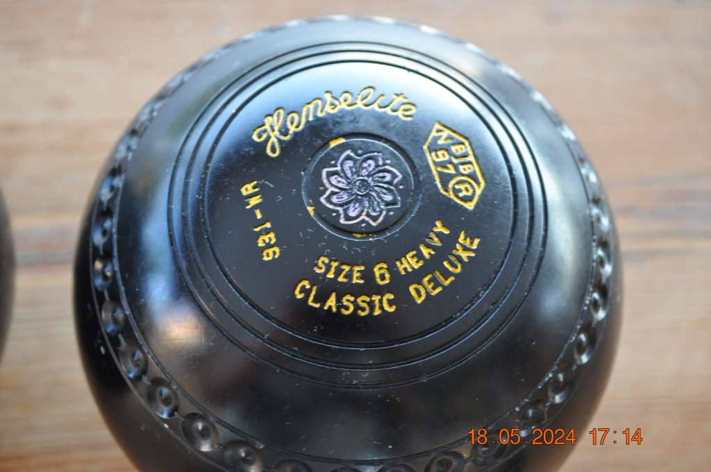 Henselite Size 6 Super Grip Lawn Bowls Set Of Two