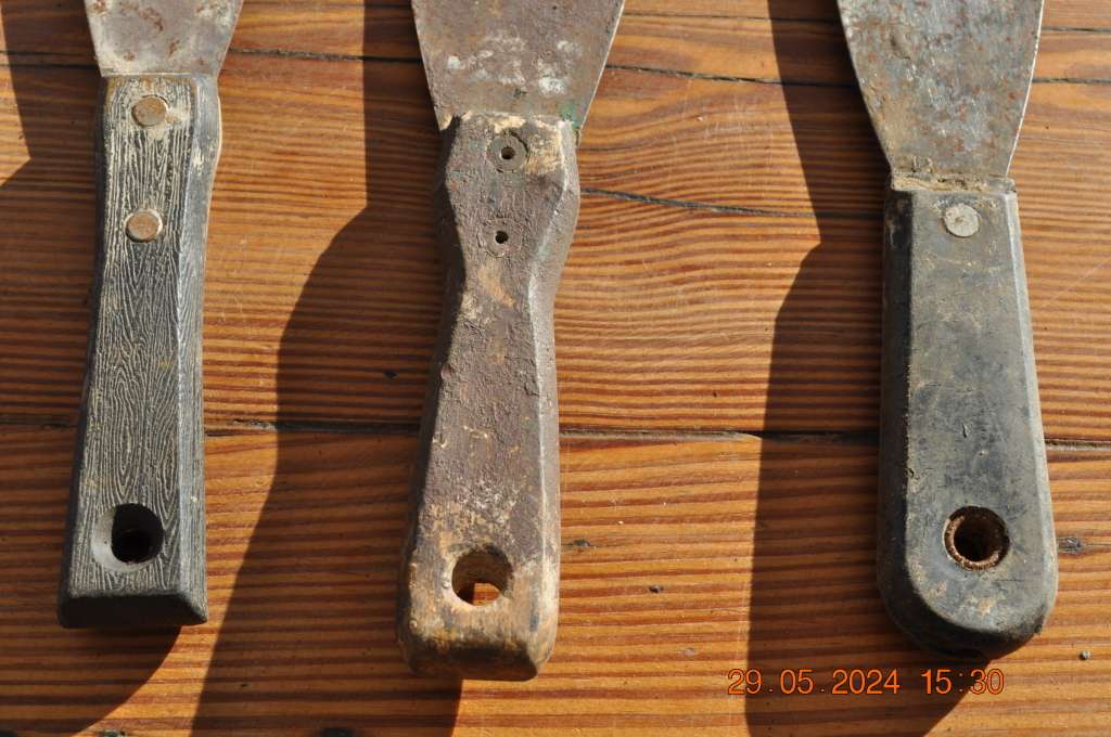 Vintage Putty Knifes Scrappers