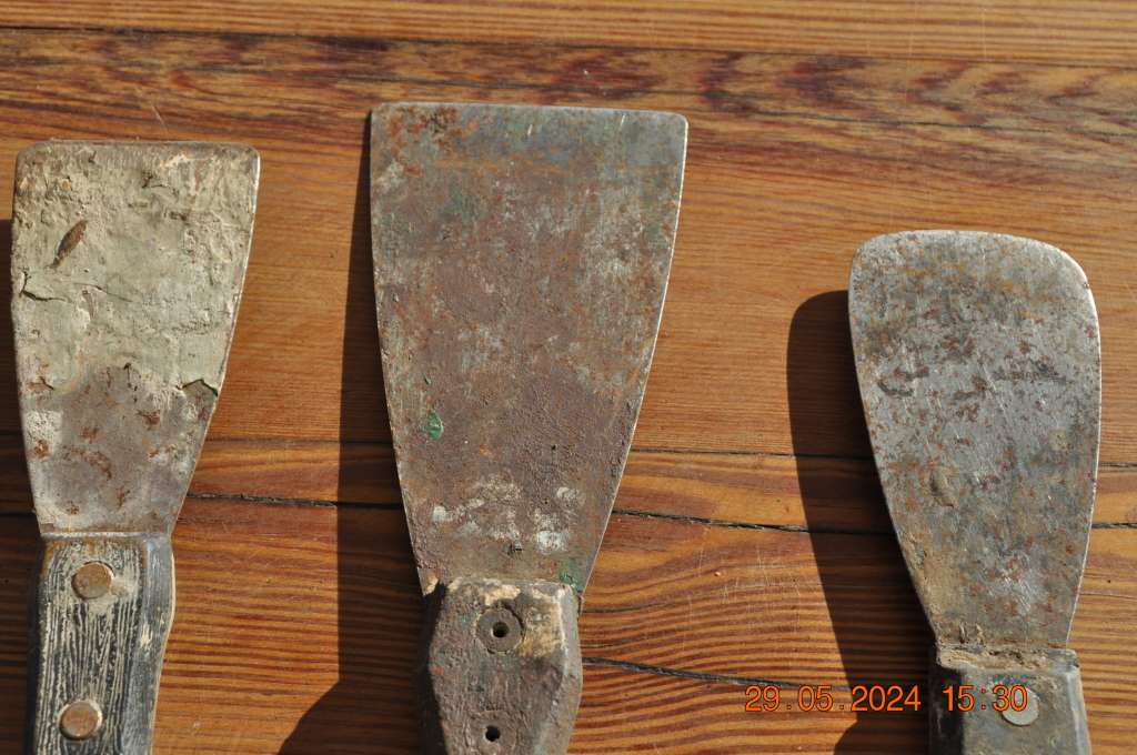 Vintage Putty Knifes Scrappers