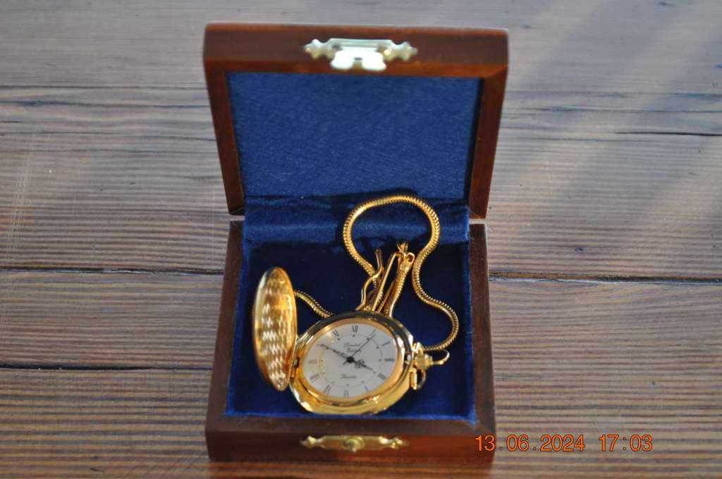 Rugby World Cup 1995 Pocket Watch In Wood Box