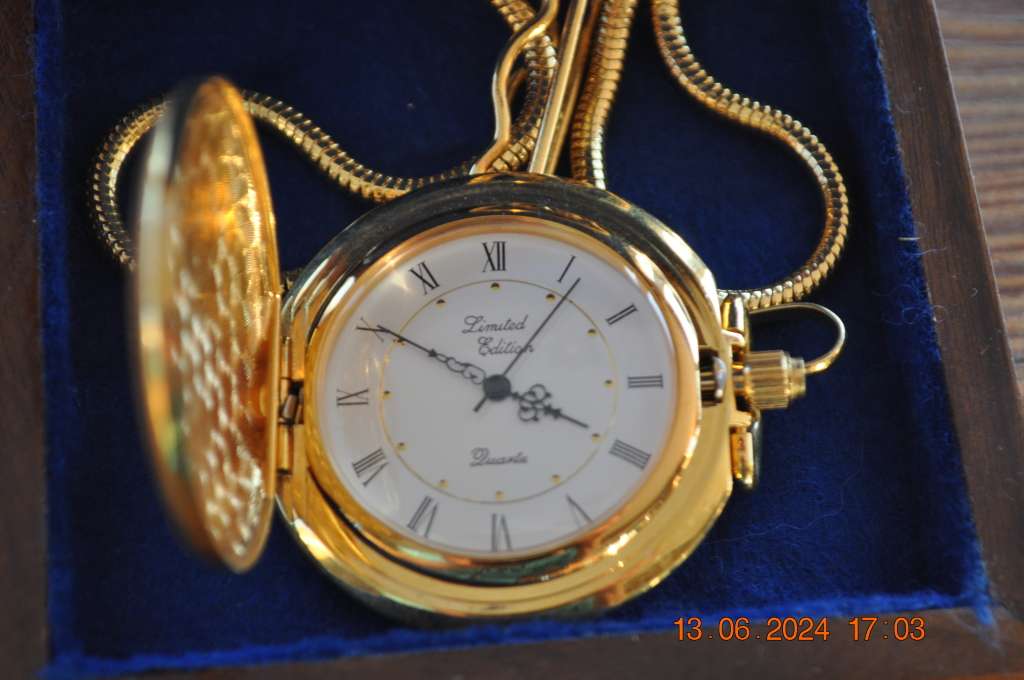 Rugby World Cup 1995 Pocket Watch In Wood Box