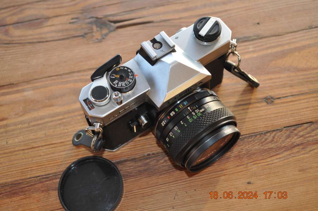 Fujica ST-605N 35mm SLR Film Camera With Lens