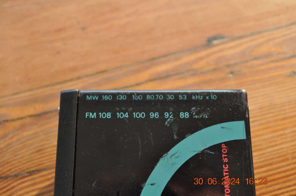 Grundig Cassette Walkman With Fm Am Radio (free cassettes)