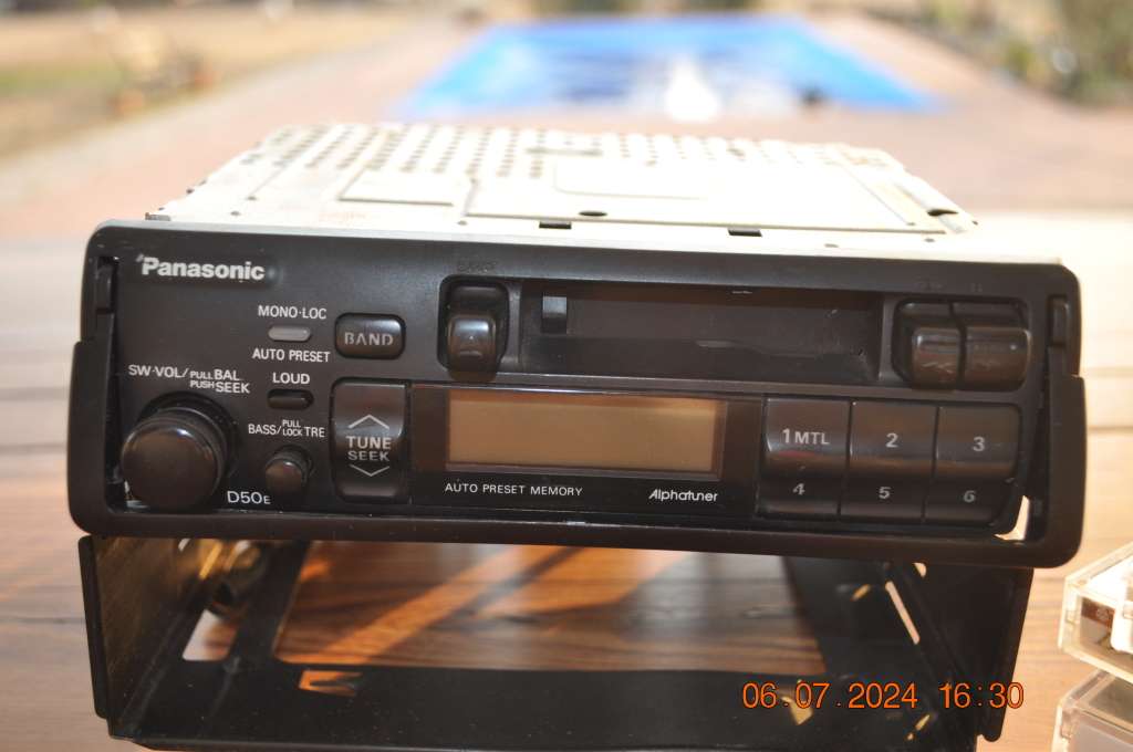Vintage Panasonic D50e Cassette FM Car Radio