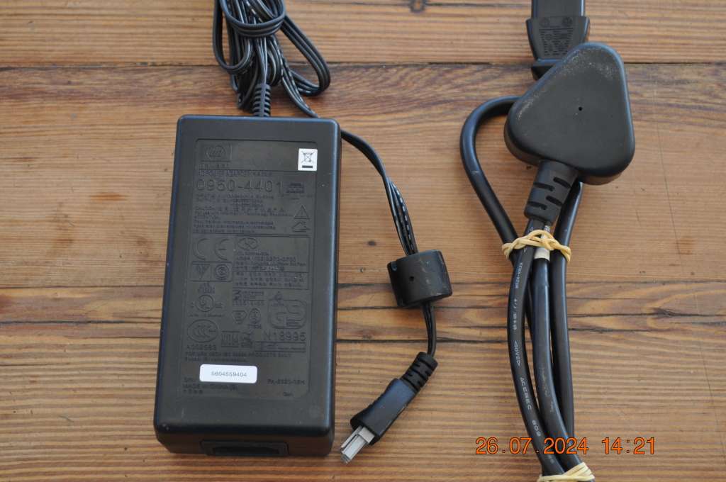 Original HP AC Power Supply Adapter HP 0950.4401