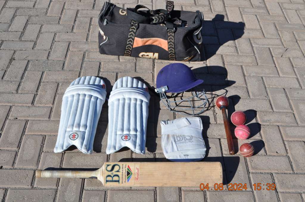 Boys Cricket Gear BS Bat Size 4