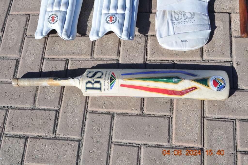 Boys Cricket Gear BS Bat Size 4