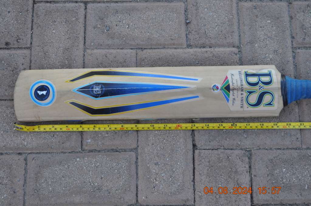 B&S Kids Cricket Bat Size 4 English Willow