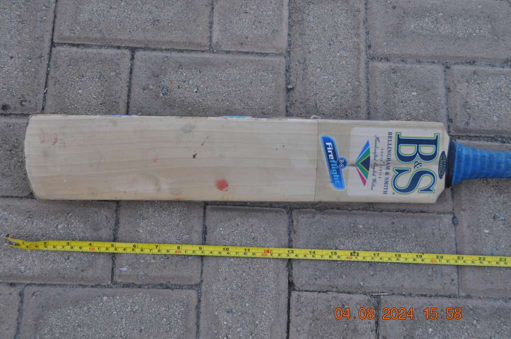 B&S Kids Cricket Bat Size 4 English Willow