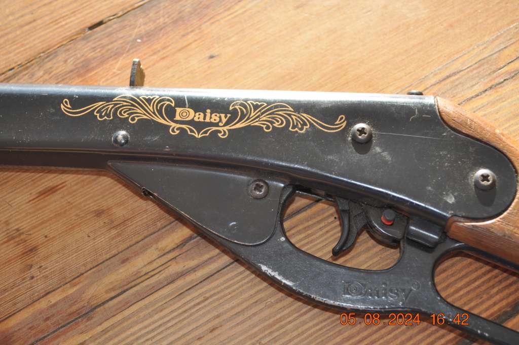 Vintage 1980s Rogers AR Daisy (working)