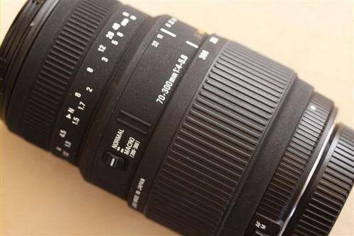 Sigma - Nikon Mount 70 - 300mm