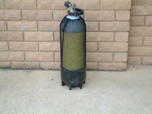 wow 300bar cylinder used only twice , to heavy for my wife , comes complete with boot and net