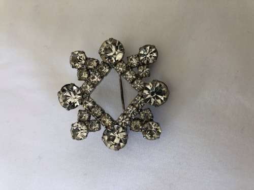 "Square Star" Brooch with Large Diamante Stones