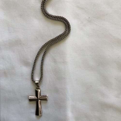 Sterling Silver Chain With Sterling Silver Cross