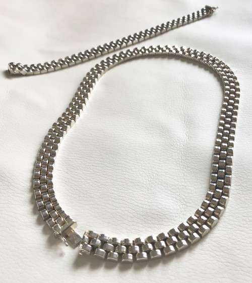 .925 Silver Jewellery Set - Matching Choker And Bracelet