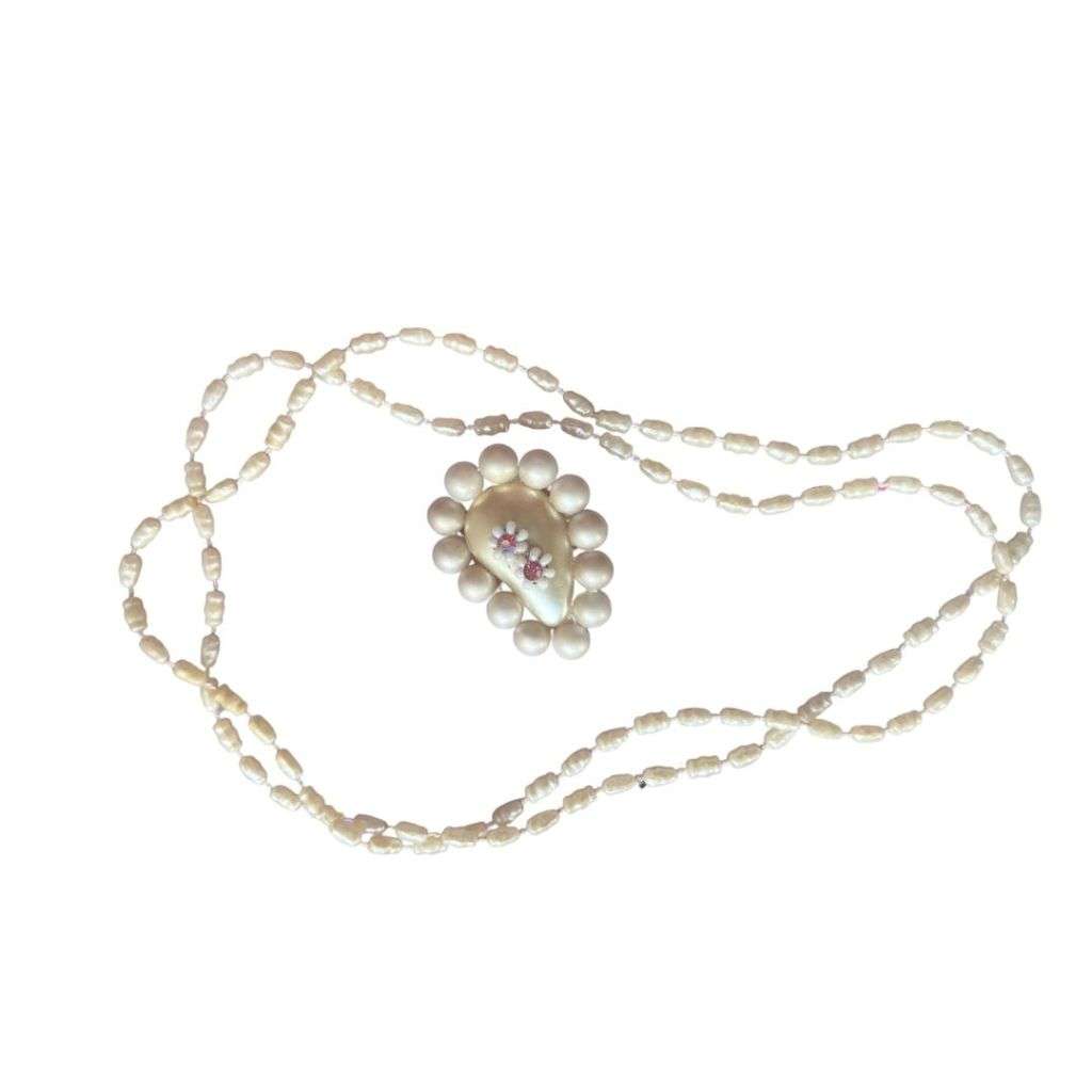 Set - Vintage Faux PearlNecklace and Brooch with sweet pink diamantés