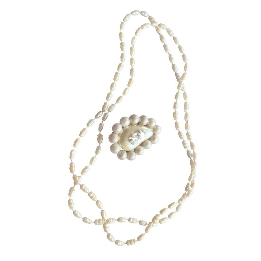 Set - Vintage Faux PearlNecklace and Brooch with sweet pink diamantés