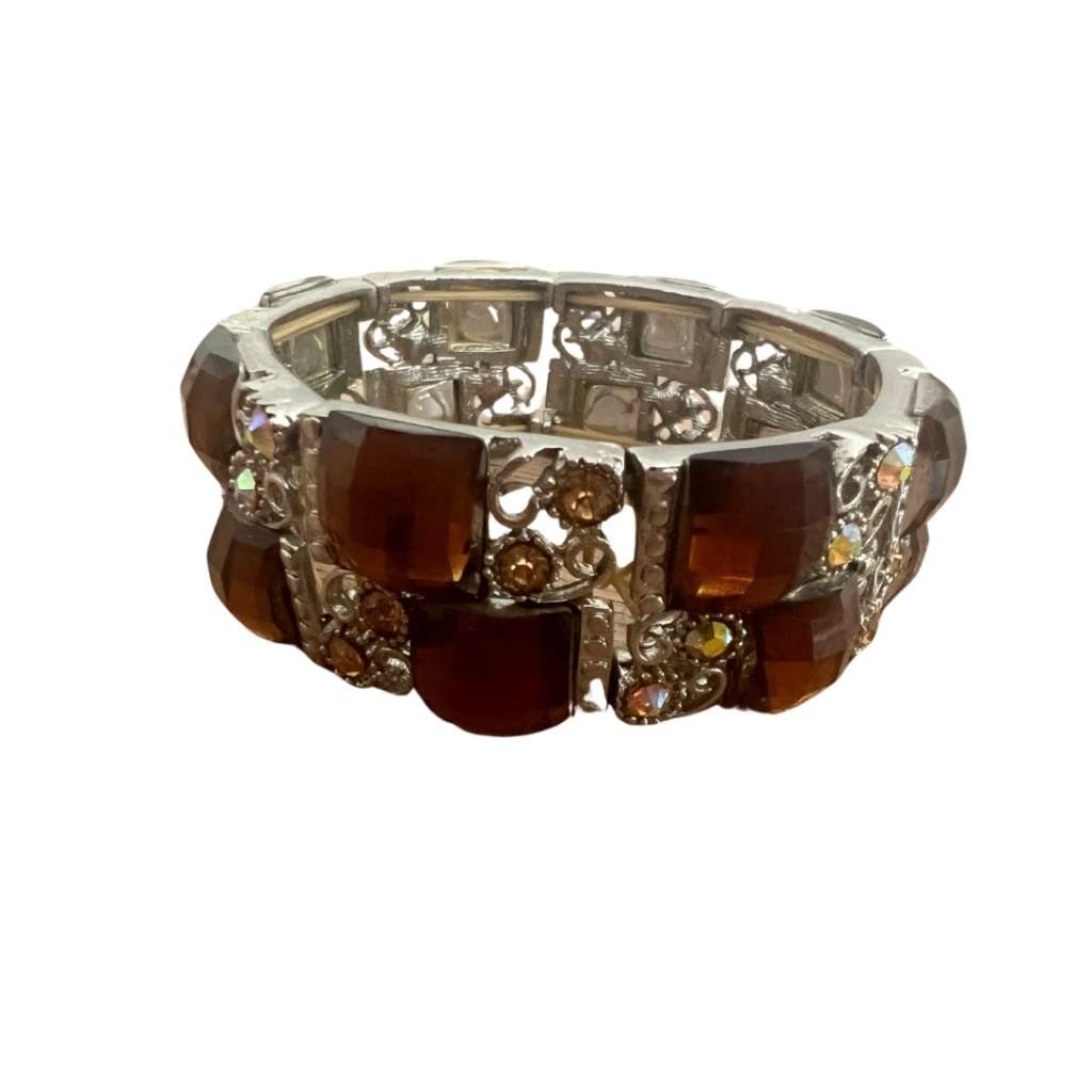 Bangle - Silver Tone Expandable Chunky Bangle with large Diamantes